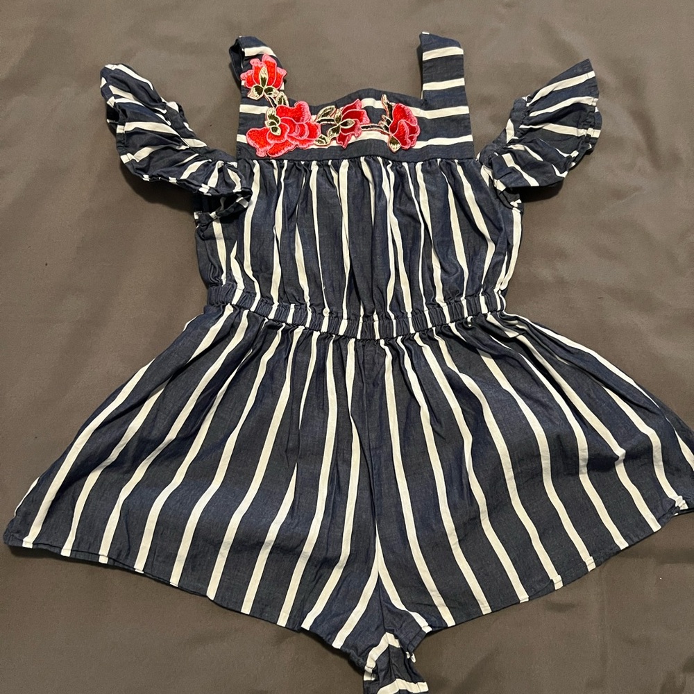 GUC Bonnie Jean cold shoulder/ flutter sleeve romper size 5